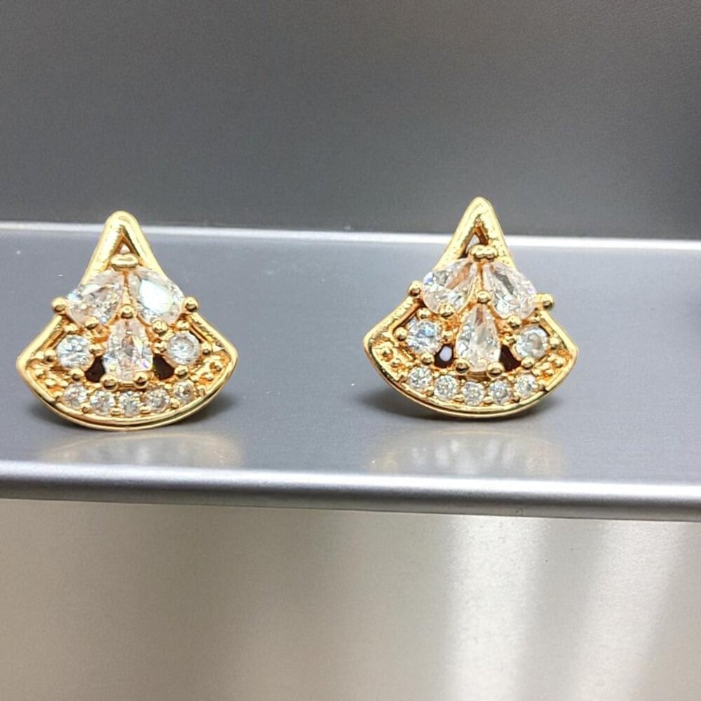 Elegant Fan-Shaped Gold-Plated Crystal Stud Earrings